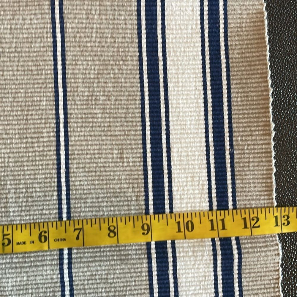 Short Table Runner Striped - Picture 3 of 4